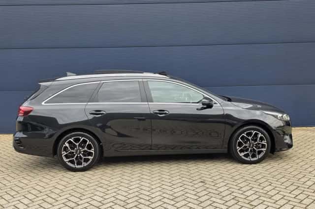 Kia Ceed (2024) thumbnail 6