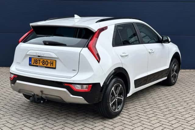 Kia Niro (2025) thumbnail 2
