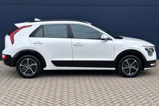 Kia Niro (2025) thumbnail 3