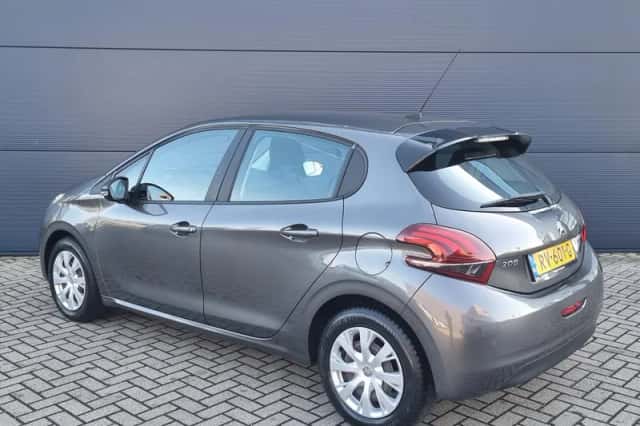 Peugeot 208 (2018) thumbnail 3