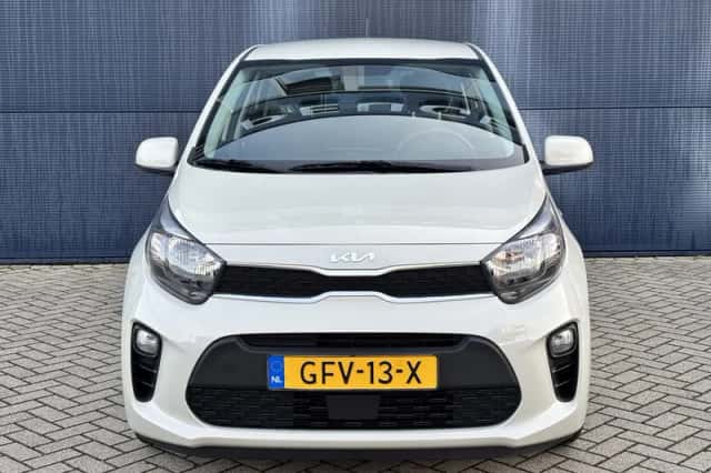 Kia Picanto (2024) thumbnail 2