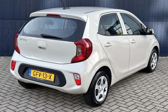 Kia Picanto (2024) thumbnail 5