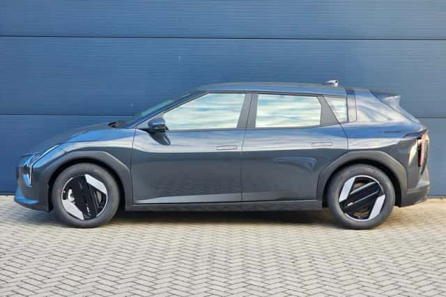 Kia EV4 (2026) thumbnail 4
