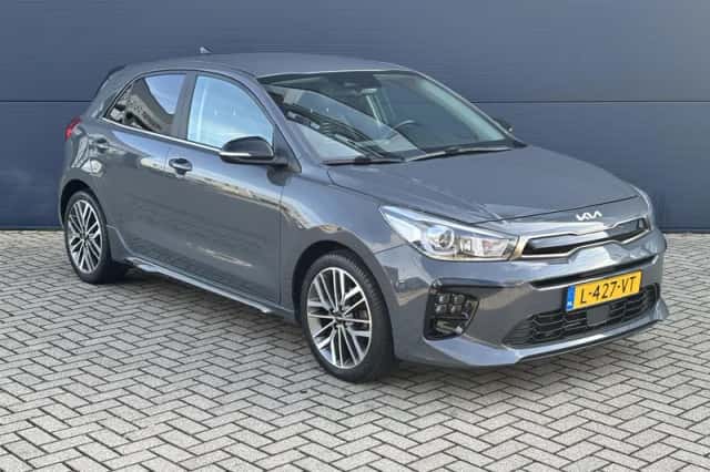 Kia Rio (2021) thumbnail 3