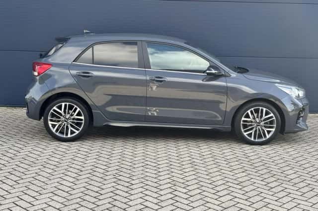 Kia Rio (2021) thumbnail 4