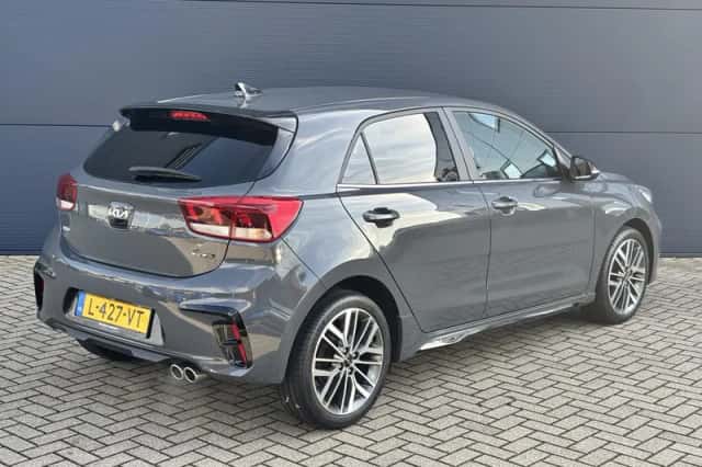 Kia Rio (2021) thumbnail 5