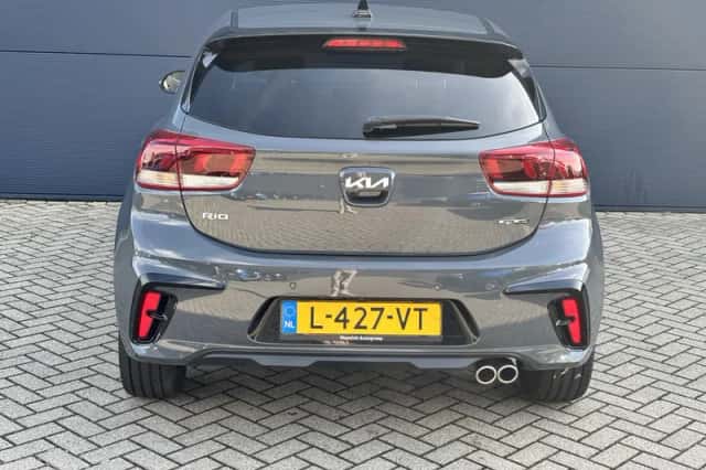 Kia Rio (2021) thumbnail 6