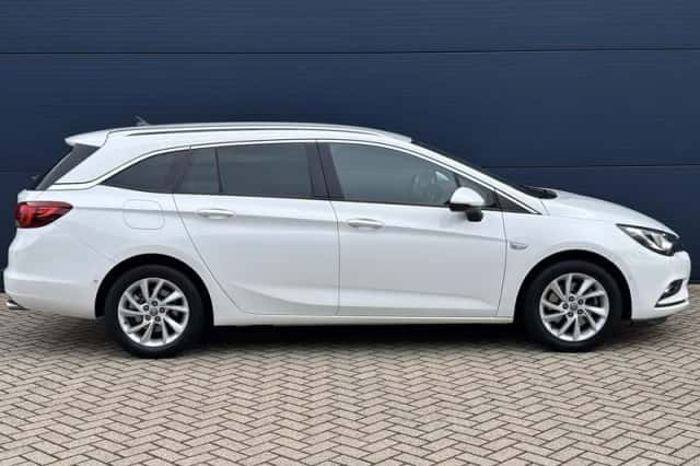 Opel Astra (2018) thumbnail 4