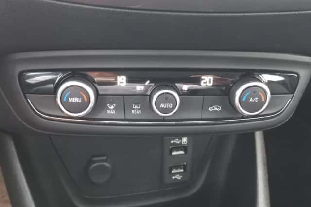 Opel Crossland (2019) thumbnail 6