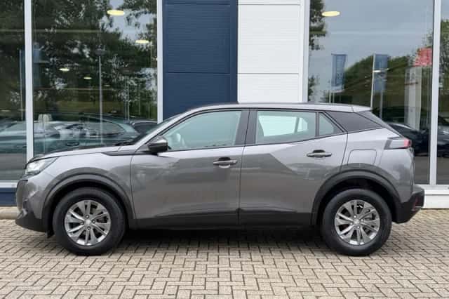 Peugeot 2008 (2021) thumbnail 4