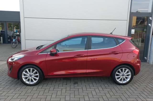 Ford Fiesta (2017) thumbnail 3