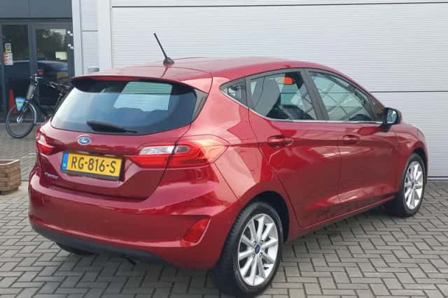 Ford Fiesta (2017) thumbnail 4