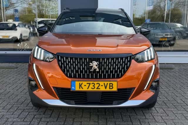 Peugeot 2008 (2021) thumbnail 3