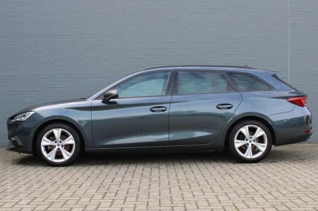 SEAT Leon (2021) thumbnail 2