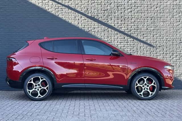 Alfa Romeo Tonale (2023) thumbnail 4