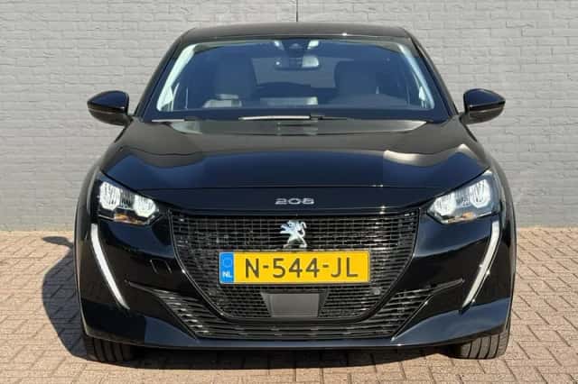 Peugeot e-208 (2021) thumbnail 2