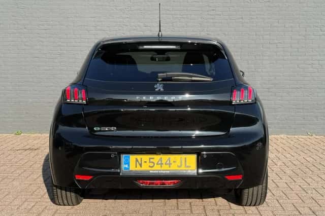 Peugeot e-208 (2021) thumbnail 6