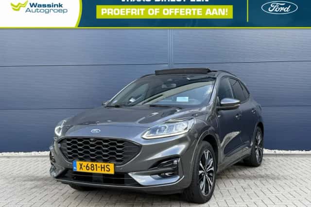 Ford Kuga (2023) thumbnail 1