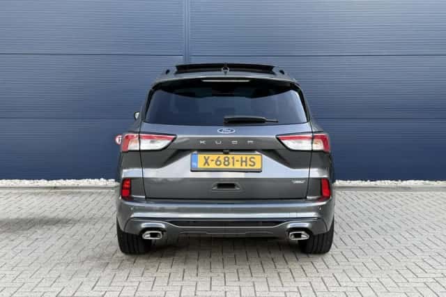 Ford Kuga (2023) thumbnail 5