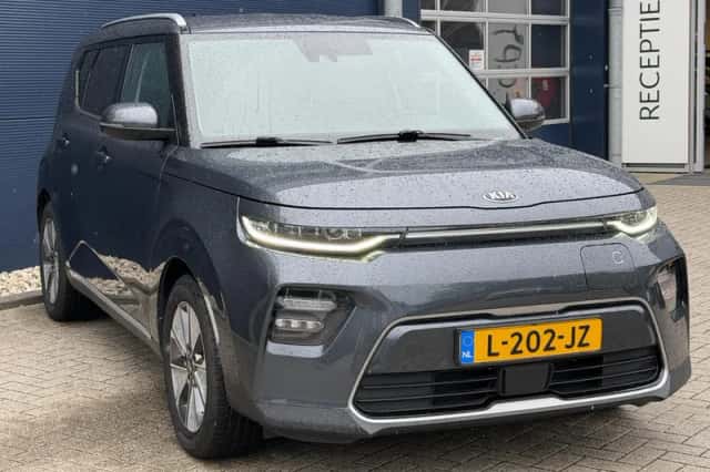 Kia Soul EV (2021) thumbnail 4