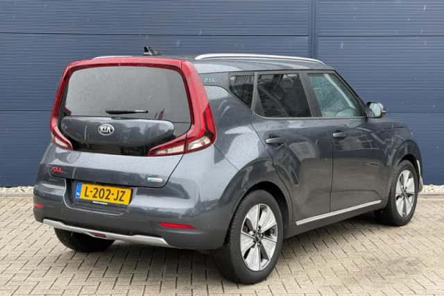 Kia Soul EV (2021) thumbnail 5