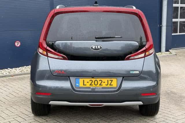 Kia Soul EV (2021) thumbnail 6