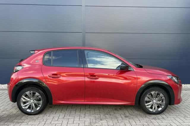 Peugeot e-208 (2022) thumbnail 5