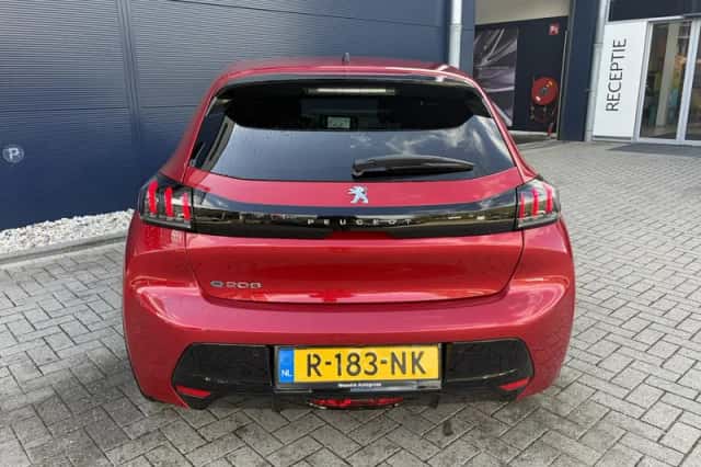 Peugeot e-208 (2022) thumbnail 6
