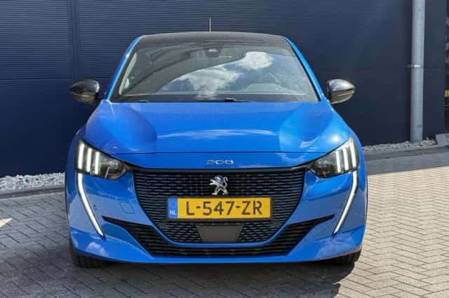 Peugeot e-208 (2021) thumbnail 2