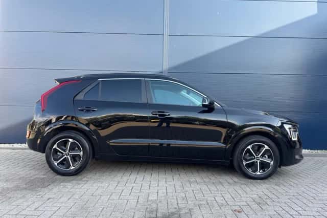 Kia Niro (2025) thumbnail 4