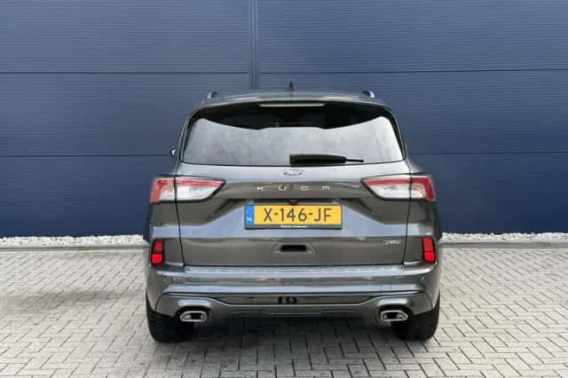 Ford Kuga (2023) thumbnail 5