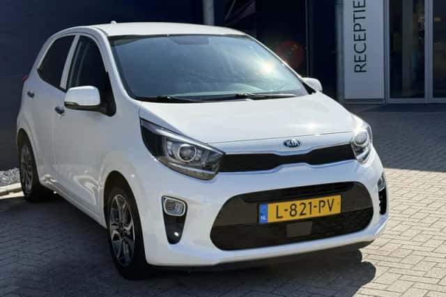 Kia Picanto (2021) thumbnail 3