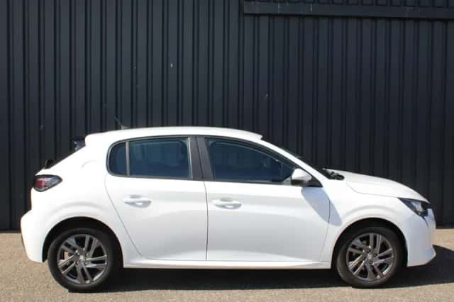 Peugeot 208 (2021) thumbnail 5