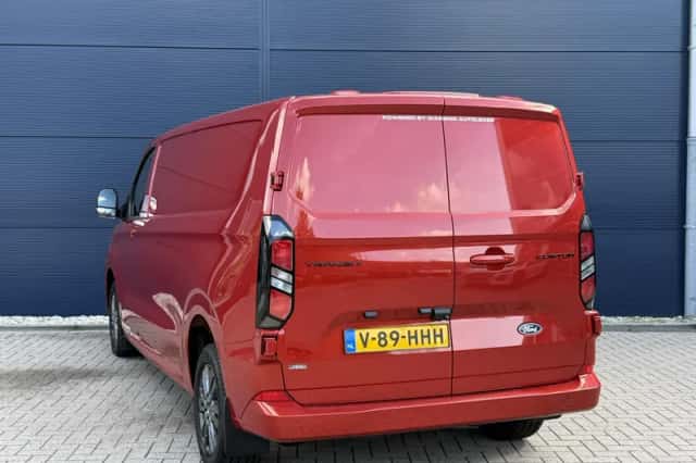 Ford Transit Custom (2024) thumbnail 4