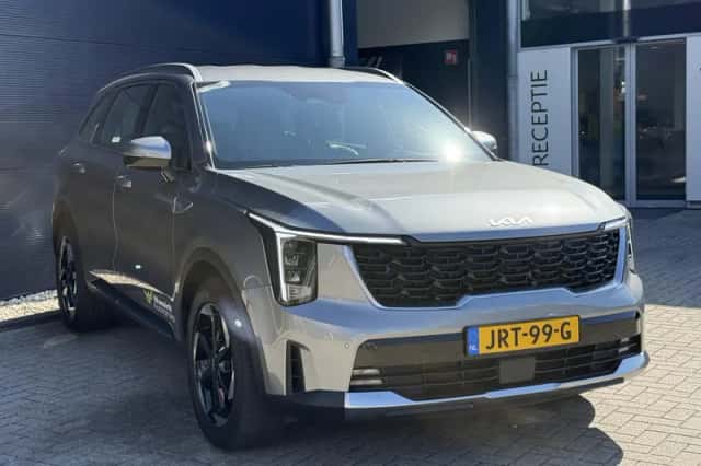 Kia Sorento (2025) thumbnail 3