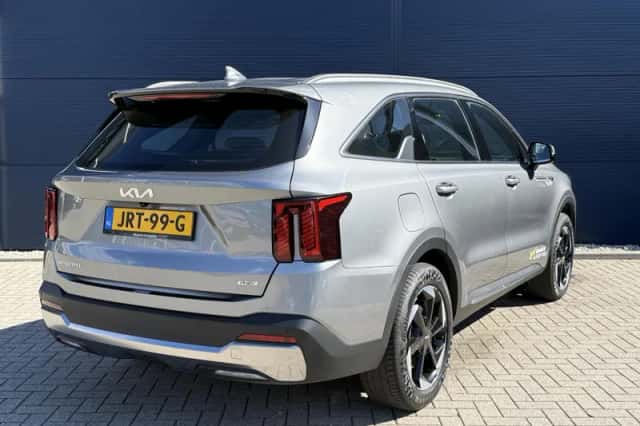 Kia Sorento (2025) thumbnail 6