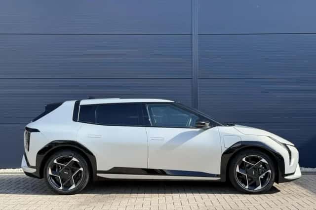 Kia EV4 (2026) thumbnail 3