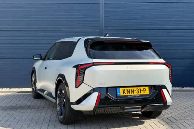 Kia EV4 (2026) thumbnail 4