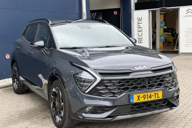 Kia Sportage (2022) thumbnail 3