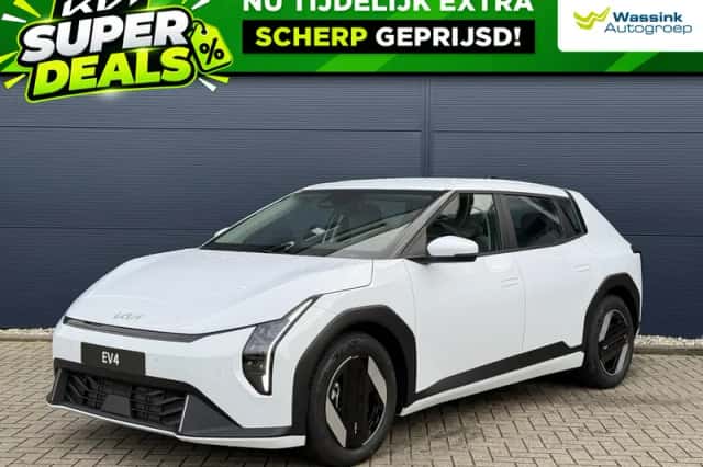 Kia EV4 (2026) thumbnail 1