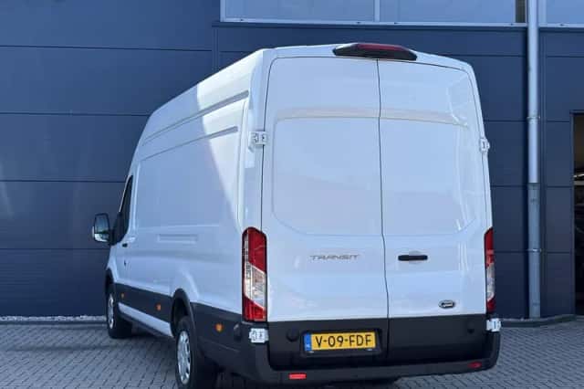 Ford Transit (2024) thumbnail 6