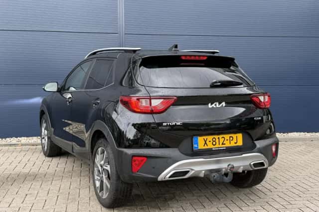 Kia Stonic (2024) thumbnail 3