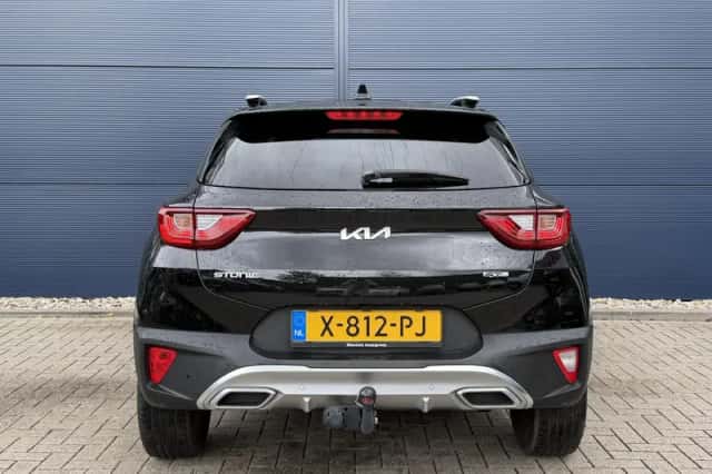 Kia Stonic (2024) thumbnail 4