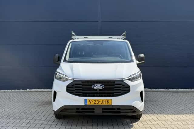 Ford Transit Custom (2024) thumbnail 2