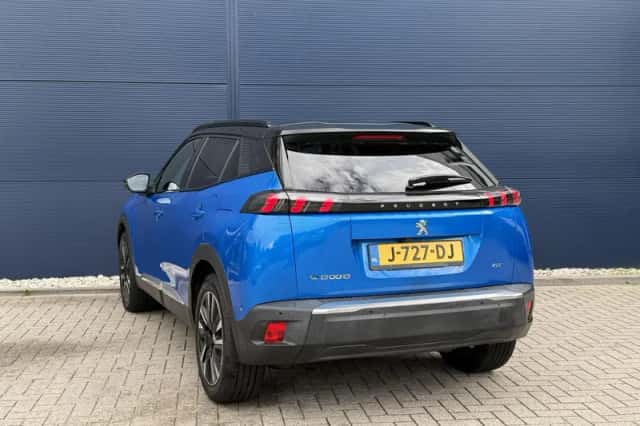 Peugeot e-2008 (2020) thumbnail 3