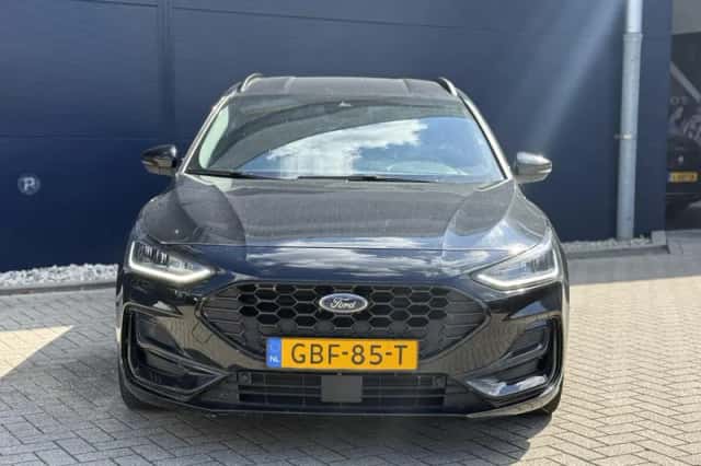 Ford Focus (2024) thumbnail 3
