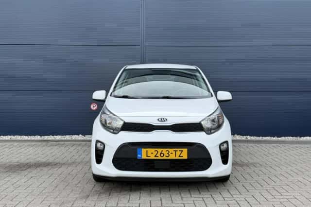 Kia Picanto (2021) thumbnail 2