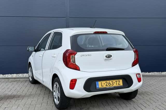 Kia Picanto (2021) thumbnail 3