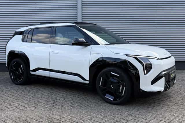 Kia EV3 (2026) thumbnail 3