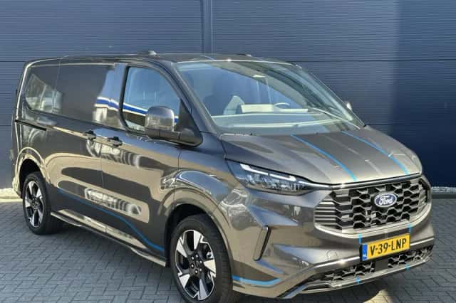 Ford Transit Custom (2024) thumbnail 4